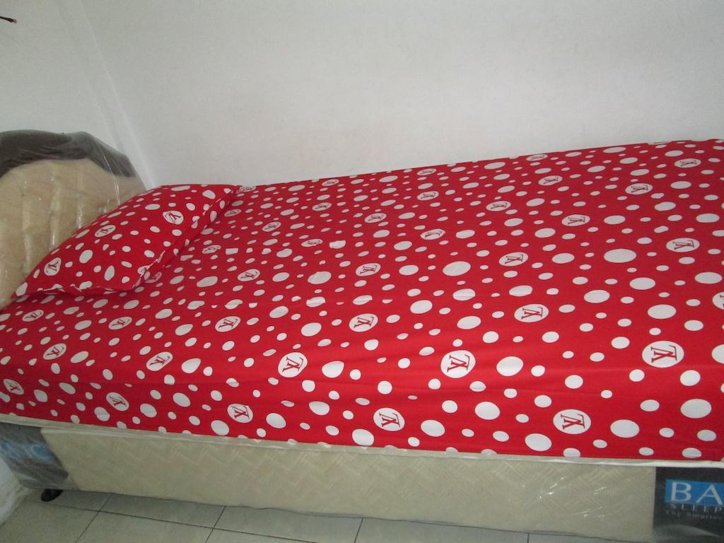 Sentosa 76 Guest House Balikpapan (Borneo) Room photo