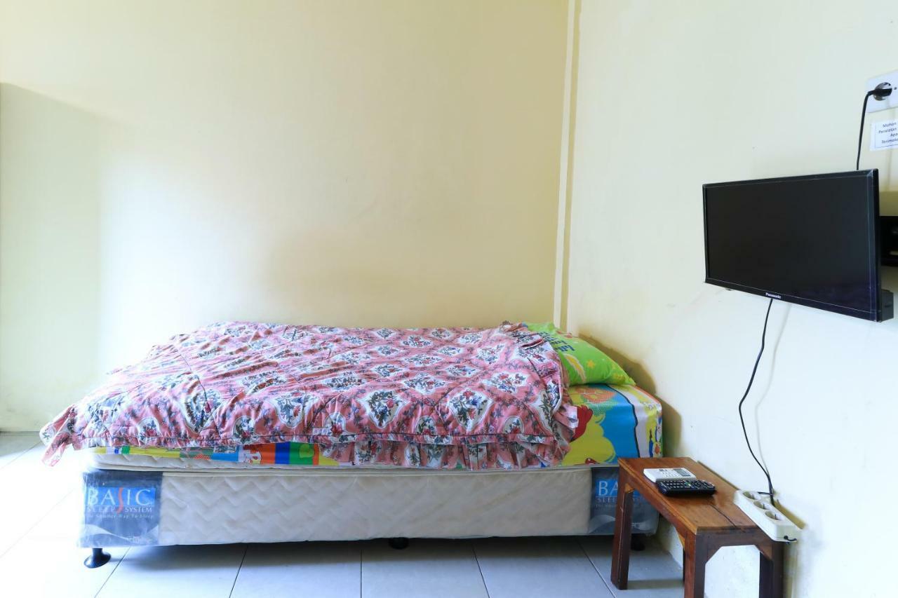 Sentosa 76 Guest House Balikpapan (Borneo) Exterior photo